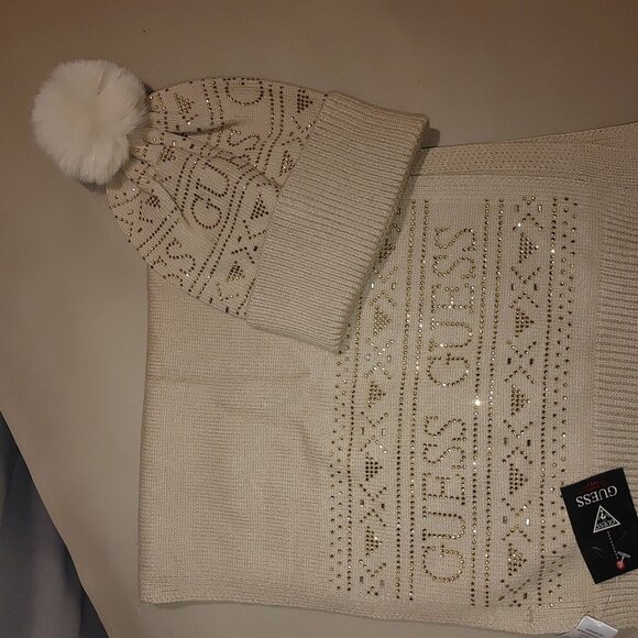 Scarf Set Guess Womens Beige Netutral Knit Beanie Studs Rhinestone Logo Design - Picture 5 of 10